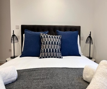 Chapel - Central Studio Apartment