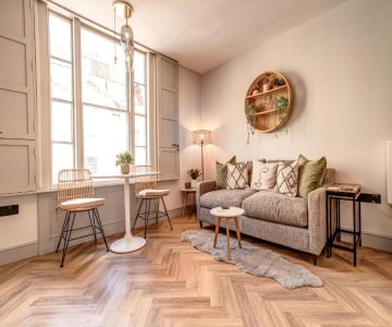 Artizan's Den - Central, Japandi Style