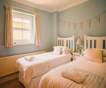 9 Solent Landing