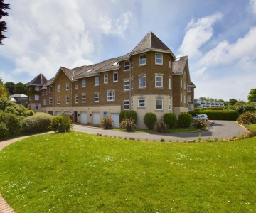 12a Solent Landing Direct Beach Access