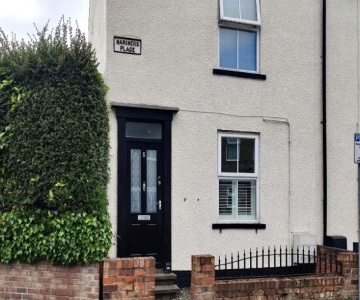 Charming Home In Beverley