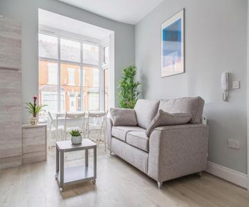 Stunning Property Fully Refurbished