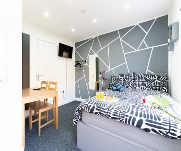 Exclusive Studio Retreat