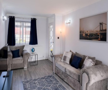 Spacious Cosy 3-bedroom Home