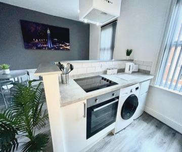 Reads Jacuzzi Suites & Apartments