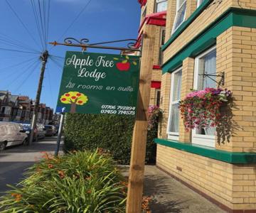 Apple Tree Lodge