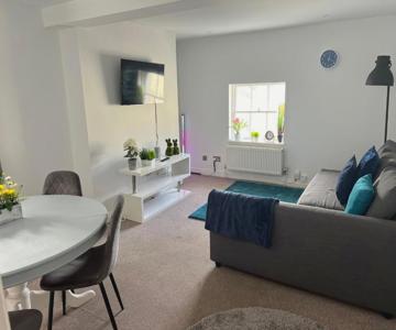 Russell Square Apartment