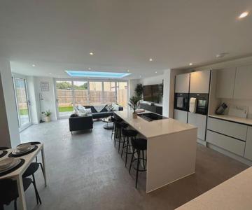 Luxury 4 Bedroom House