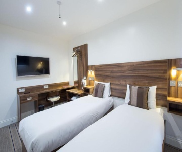 Heathrow-windsor Guest House