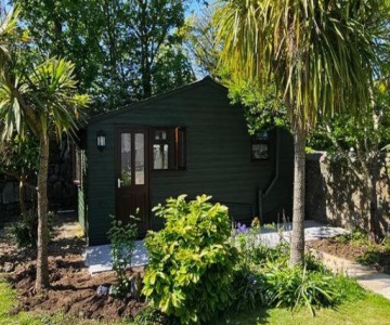 Picturesque Cabin In Cornwall