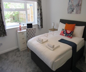 The Cambridge Suites - Tas Accommodations