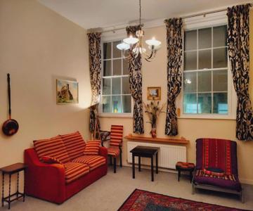 Georgian Style Apartment