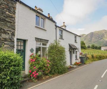 2 Gateside Cottages