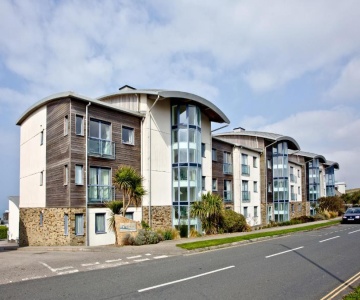 Apartment 7, Ocean 1