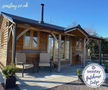 Gate House Lodge on a working farm inc EV Charger