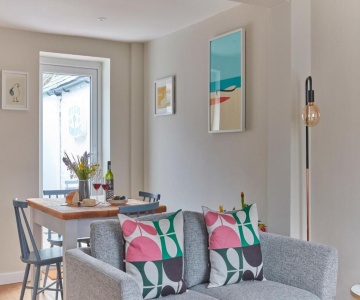 Sunbeam Cottage By Coaste