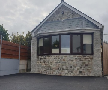 New Modern Self Contained Cottage