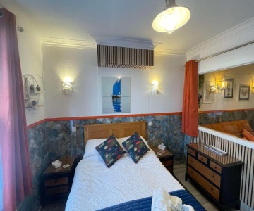 the Nautical Dog Friendly Seafront Apartment