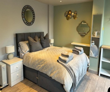 Studio Apartment