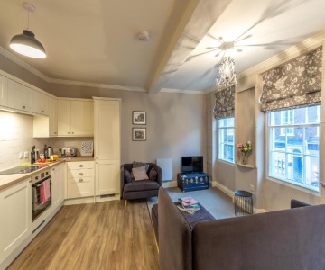 Apt 3, 71 Micklegate, York