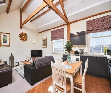 The Magical Central York Abode - Sleeps 6
