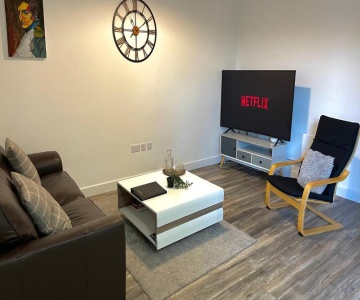 Ye Olde Windmill Apartment Free Parking