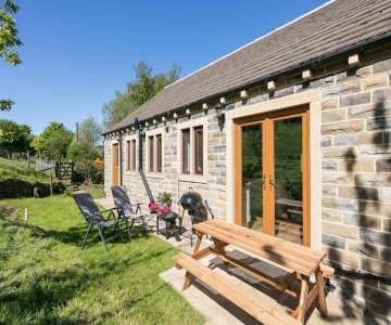 New Barn Conversion With Private Hot Tub