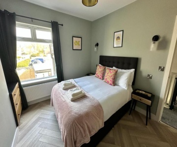 Bronte Cottage - Quirky, Central, 2bed, Seaside