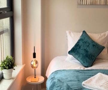 Luxury Super-king Bed Flat In Town Centre
