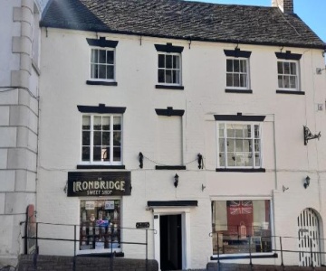 Ironbridge Town Apartment