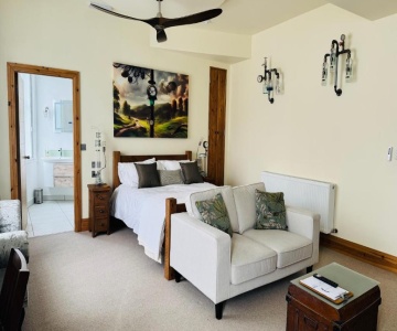 Chandlers Bar And Rooms
