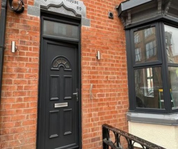 Burleigh House - 3 Bed House
