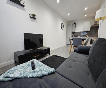 A&j Properties - 2 Bed Flat With Netflix&disney