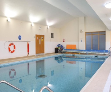 Flat 33 - Marine Court
