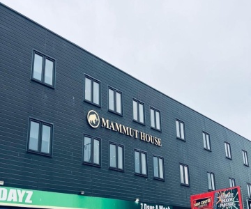 Mammut House