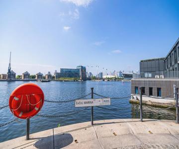 Excel London Majestic Apartment