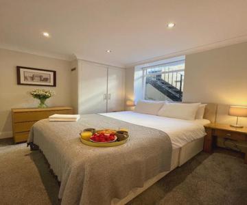 Pimlico Apartment