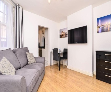 Stunning 1 Bed Apartment