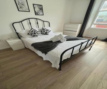 Fully Equipped 2 Bed Flat On Old Compton St!