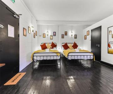Trendy And Eccentric Flat In Hackney
