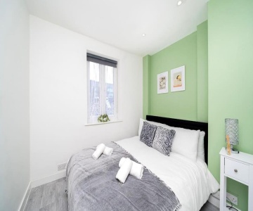 Soho Apartments F4