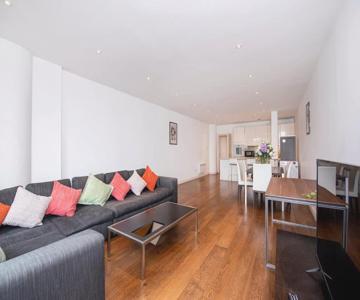 Central 2 Bed Maissonette