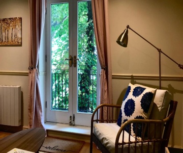 Key & Flowers - Kensington Residence 2