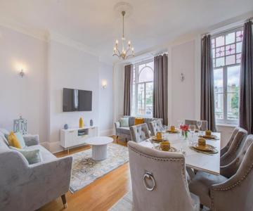 Hyde Park Apartment