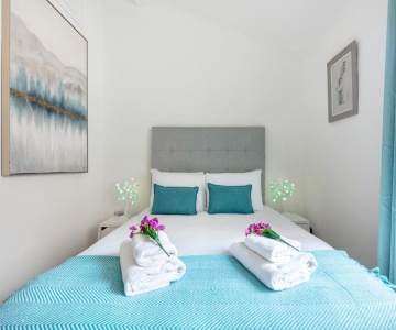 Perfect Location 2bed 2bath Apt Central London