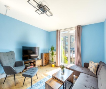 Magnificent 3br Apt With Balcony