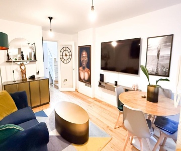Immaculate Covent Garden Apartment