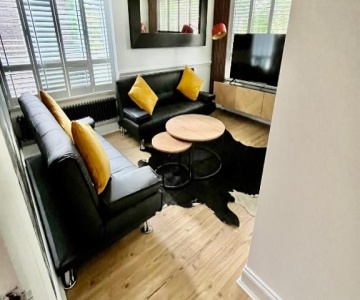 Newly Refurbished ,chic, Attractive 3 Bedroom Flat