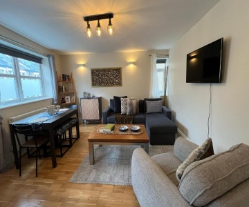 Spacious 2 Bedroom Apartment