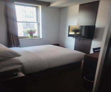 Central Boutique Room 101